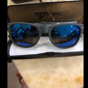 Cool Light Unisex Sunglasses Polarize Lenses Blue